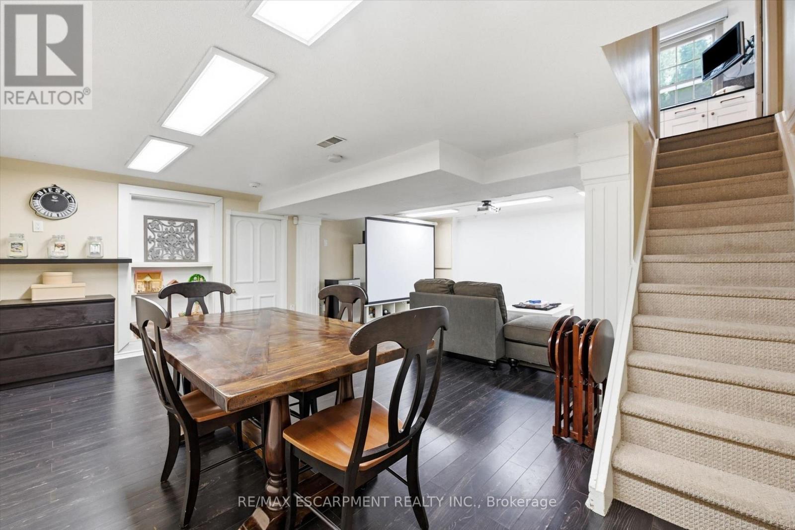 247 Linwood Crescent, Burlington, Ontario  L7L 4A2 - Photo 38 - W13692598