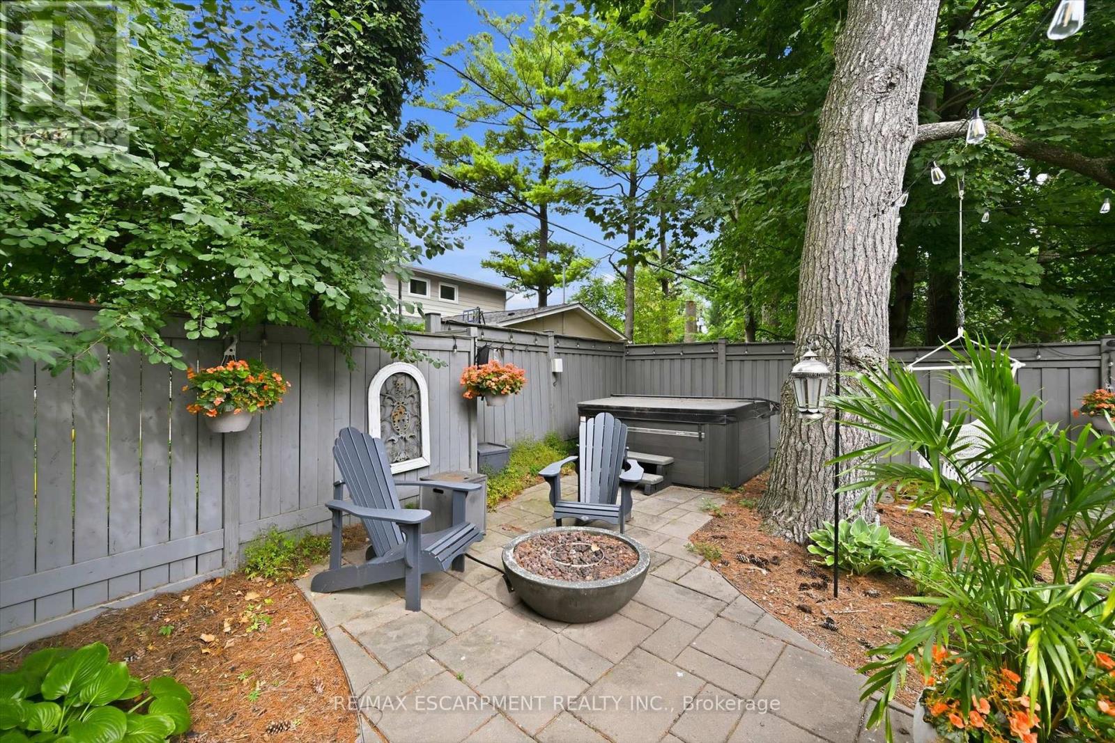 247 Linwood Crescent, Burlington, Ontario  L7L 4A2 - Photo 42 - W13692598