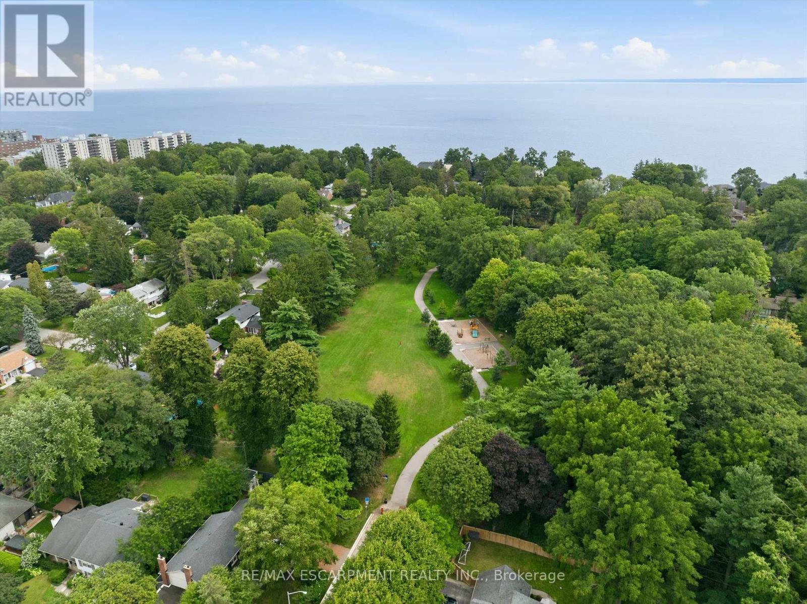 247 Linwood Crescent, Burlington, Ontario  L7L 4A2 - Photo 47 - W13692598