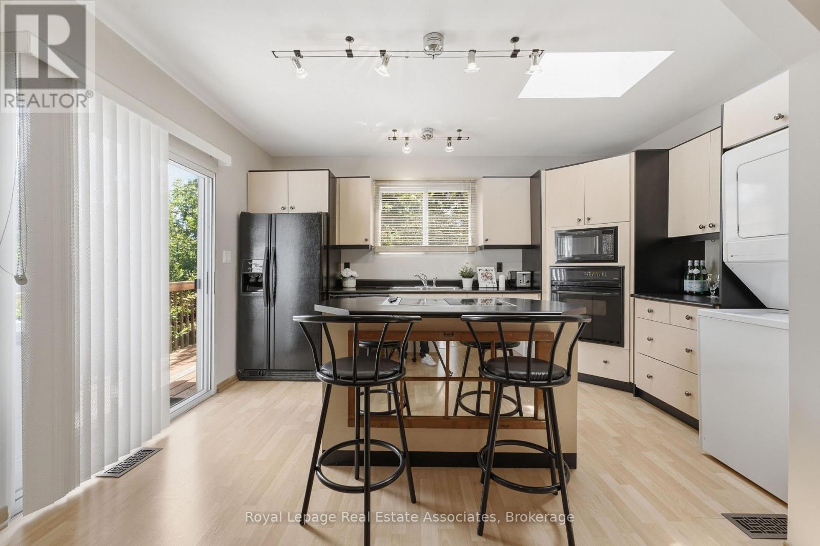 64 Eaglewood Boulevard, Mississauga, Ontario  L5G 1V4 - Photo 12 - W13692622
