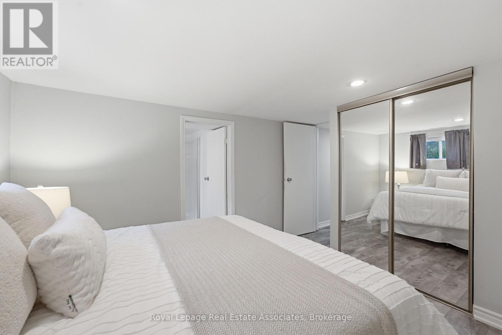 64 Eaglewood Boulevard, Mississauga, Ontario  L5G 1V4 - Photo 27 - W13692622