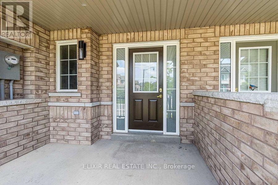 90 Delport Close, Brampton, Ontario  L6P 1V2 - Photo 2 - W13692632
