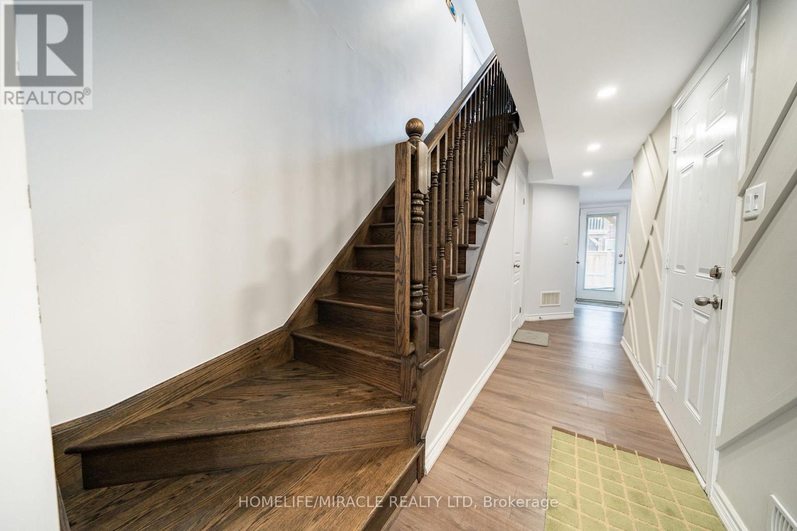 10 Kenridge Terrace, Hamilton, Ontario  L8J 0G4 - Photo 8 - X13692438
