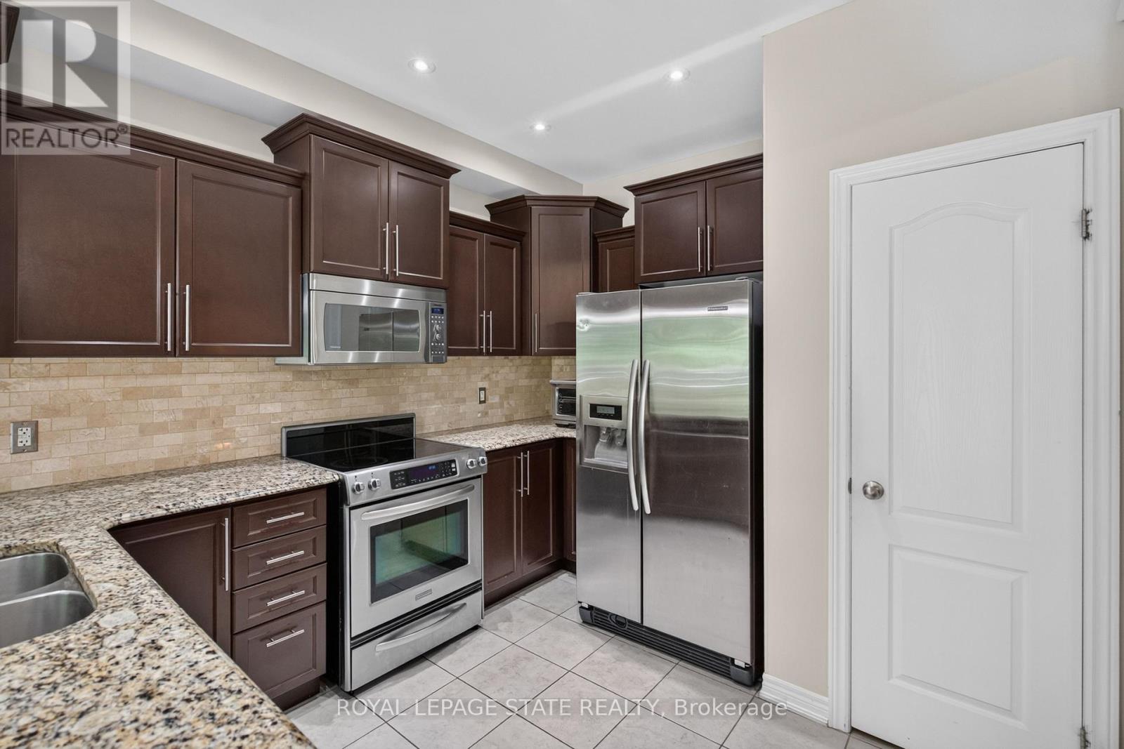 82 Maplevale Drive, Hamilton, Ontario  L9G 0C5 - Photo 15 - X13692470