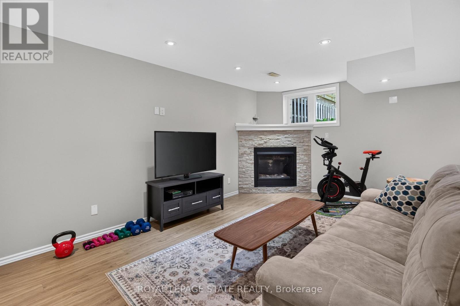 82 Maplevale Drive, Hamilton, Ontario  L9G 0C5 - Photo 27 - X13692470