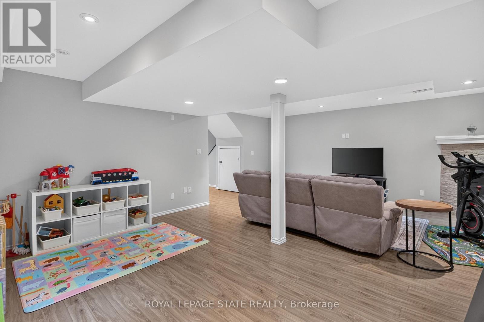 82 Maplevale Drive, Hamilton, Ontario  L9G 0C5 - Photo 29 - X13692470