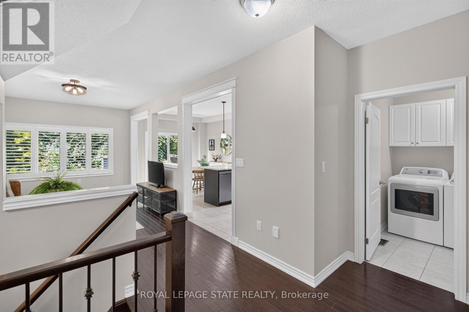 82 Maplevale Drive, Hamilton, Ontario  L9G 0C5 - Photo 5 - X13692470