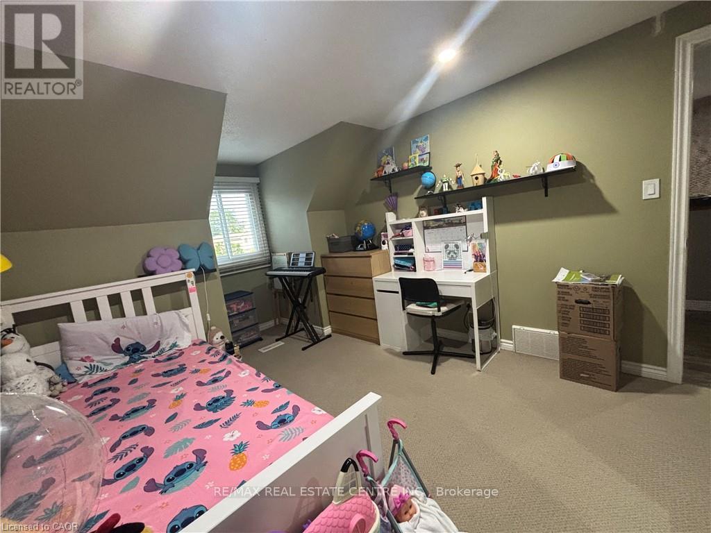 40 Caprice Court, Kitchener, Ontario  N2M 5M2 - Photo 15 - X13692562