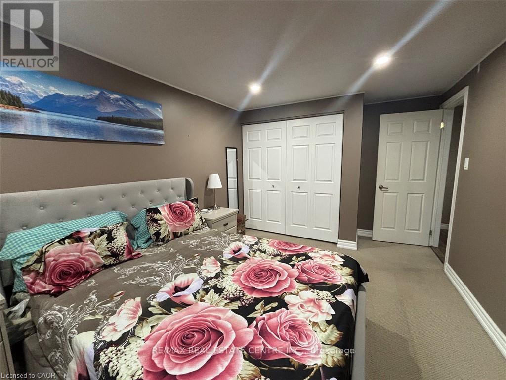 40 Caprice Court, Kitchener, Ontario  N2M 5M2 - Photo 18 - X13692562