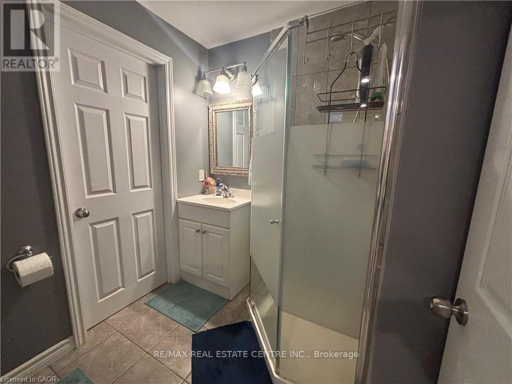40 Caprice Court, Kitchener, Ontario  N2M 5M2 - Photo 19 - X13692562