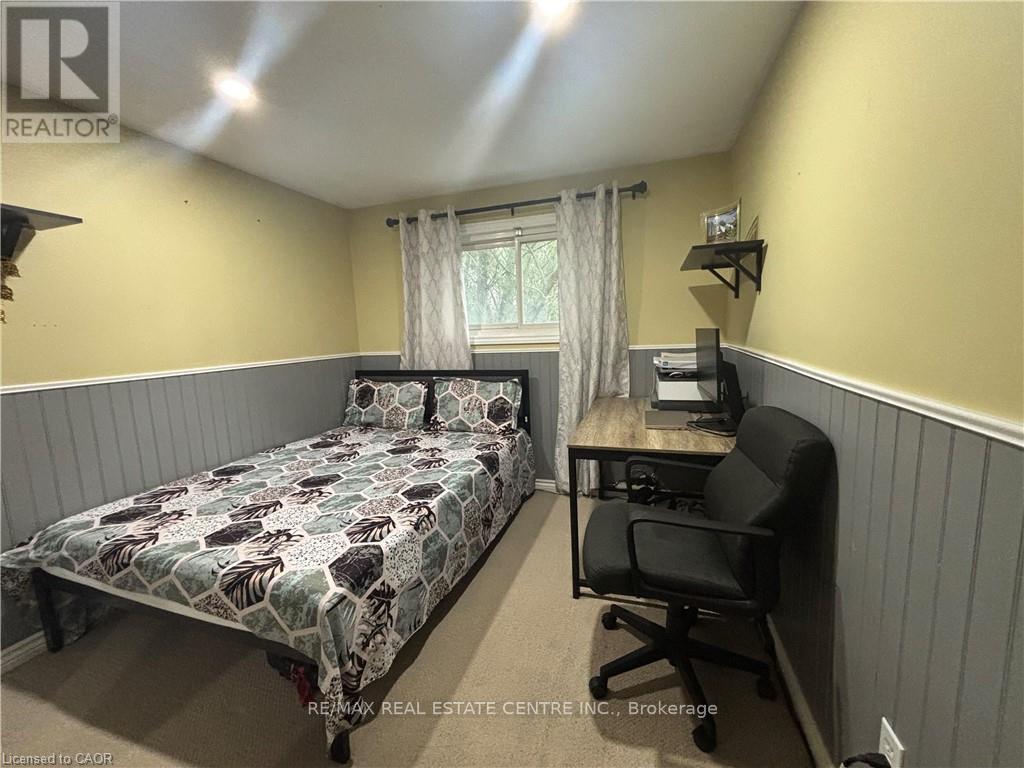 40 Caprice Court, Kitchener, Ontario  N2M 5M2 - Photo 24 - X13692562