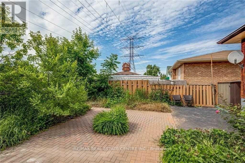 BSMT - 49 SELKIRK AVENUE
