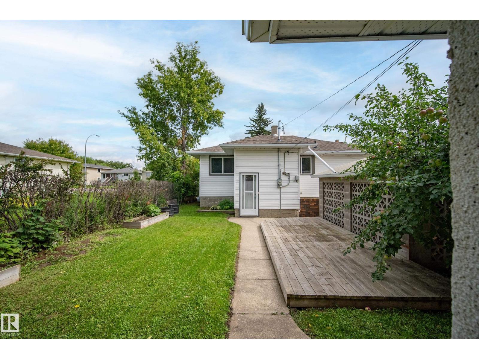 10426 79 St NW, Edmonton, Alberta  T6A 3G9 - Photo 17 - E4504510