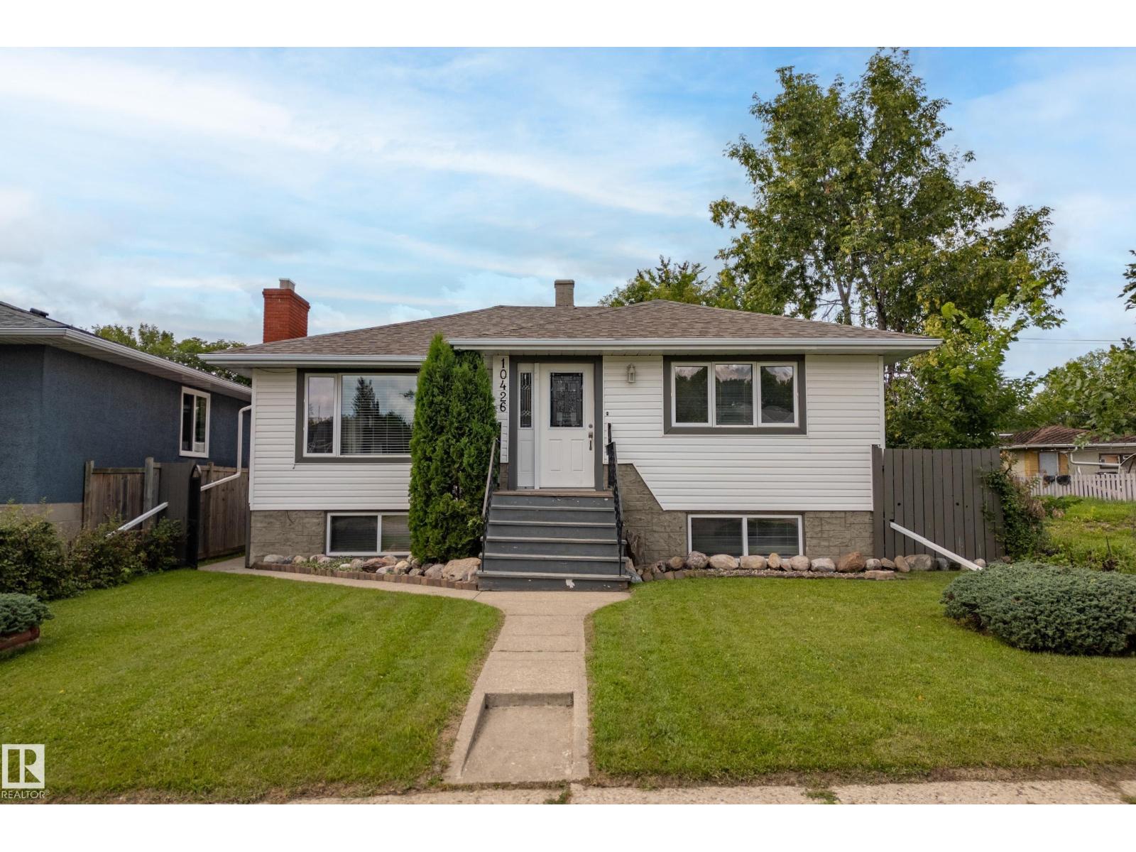 10426 79 St NW, Edmonton, Alberta  T6A 3G9 - Photo 11 - E4504510