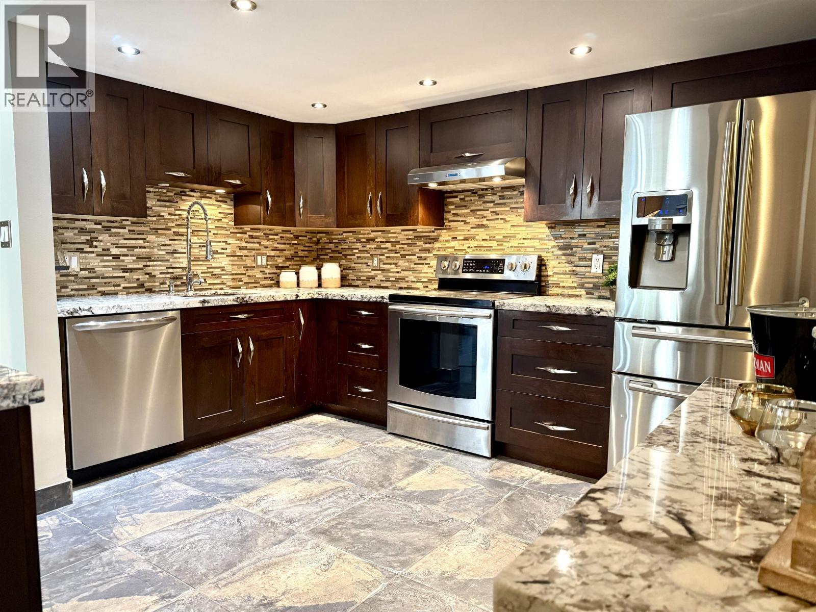 1124 Orr Drive, Port Coquitlam, British Columbia  V3C 6H2 - Photo 6 - R3144028