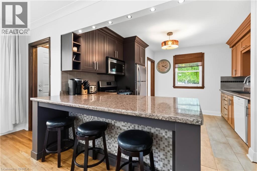 78 Herbert Street, Brantford, Ontario  N3R 4A2 - Photo 7 - 40855498