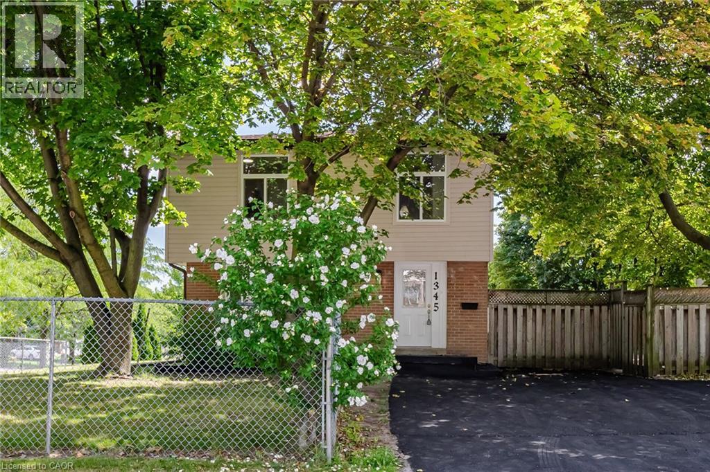 1345 Playford Road, Mississauga, Ontario  L5J 3V9 - Photo 2 - 40857001