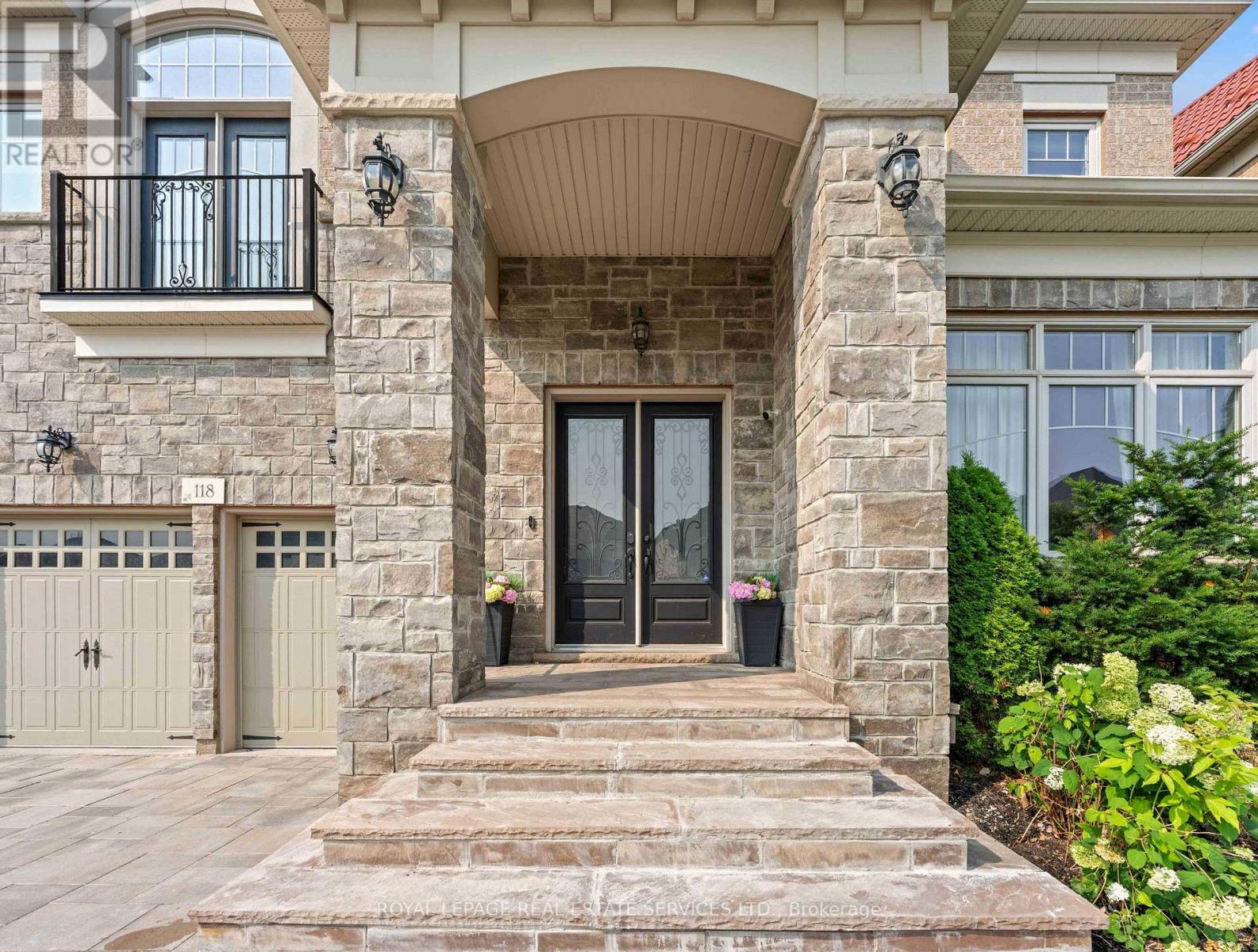 118 Coastline Drive, Brampton, Ontario  L6Y 0S4 - Photo 4 - W13651168
