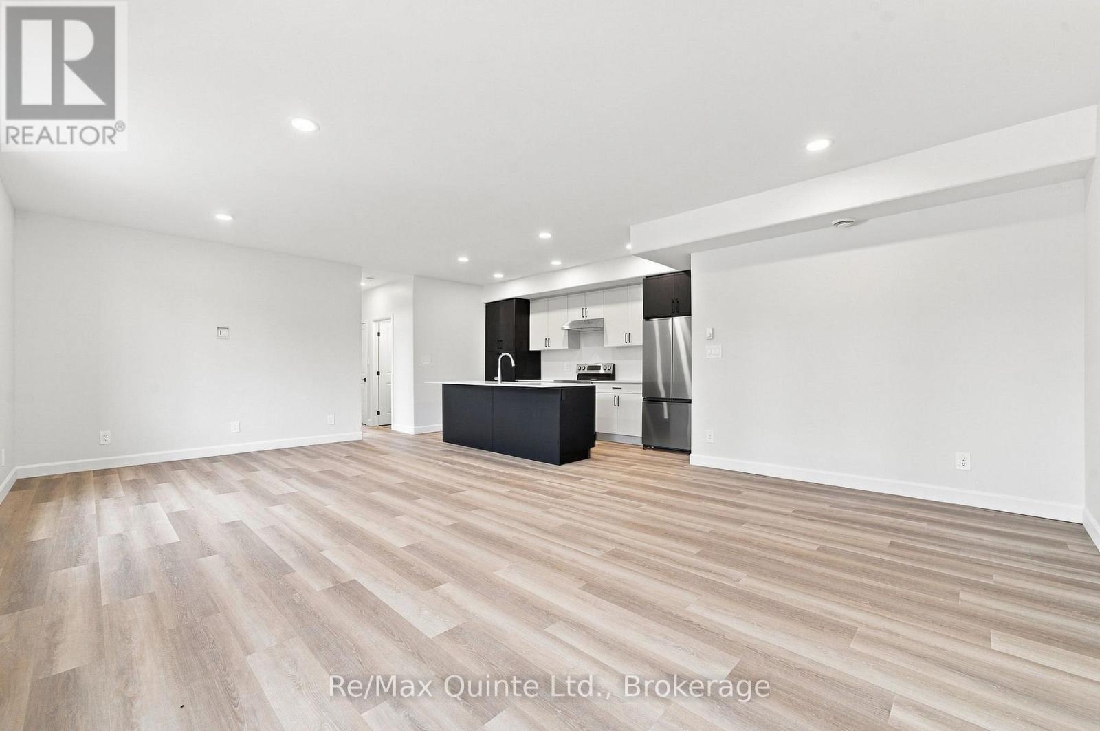 D - 5 Sienna Avenue, Belleville, Ontario  K8P 4G5 - Photo 8 - X13666530