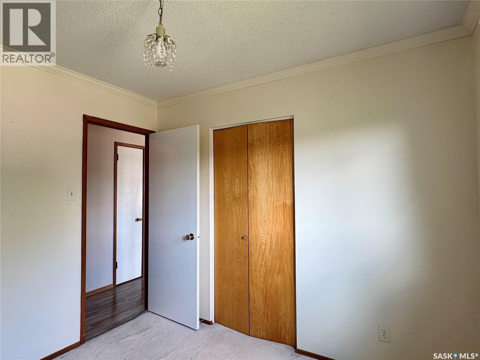 480 8th Avenue Se, Swift Current, Saskatchewan  S9H 3Y7 - Photo 10 - SK046048