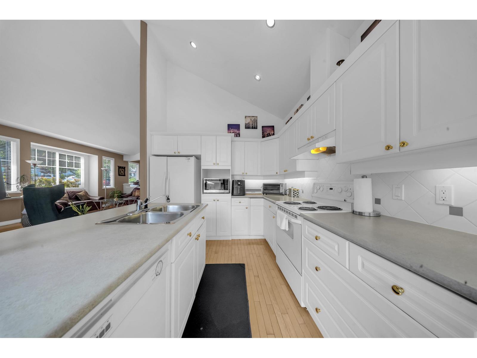 7508 146 Street, Surrey, British Columbia  V3S 8T9 - Photo 10 - R3155039