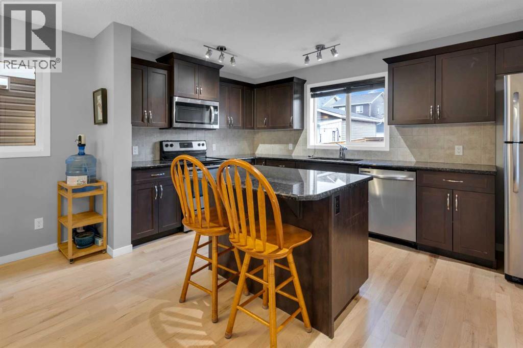 367 Fireside Place, Cochrane, Alberta  T4C 0R1 - Photo 8 - A2316135