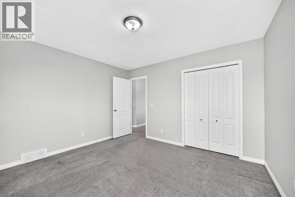 171 Oakmere Green, Chestermere, Alberta  T1X 1N4 - Photo 24 - A2333473