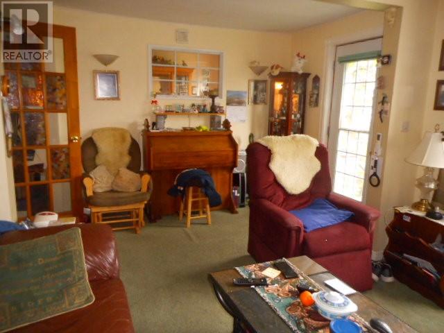 352 Main Street, Springdale — photo 13
