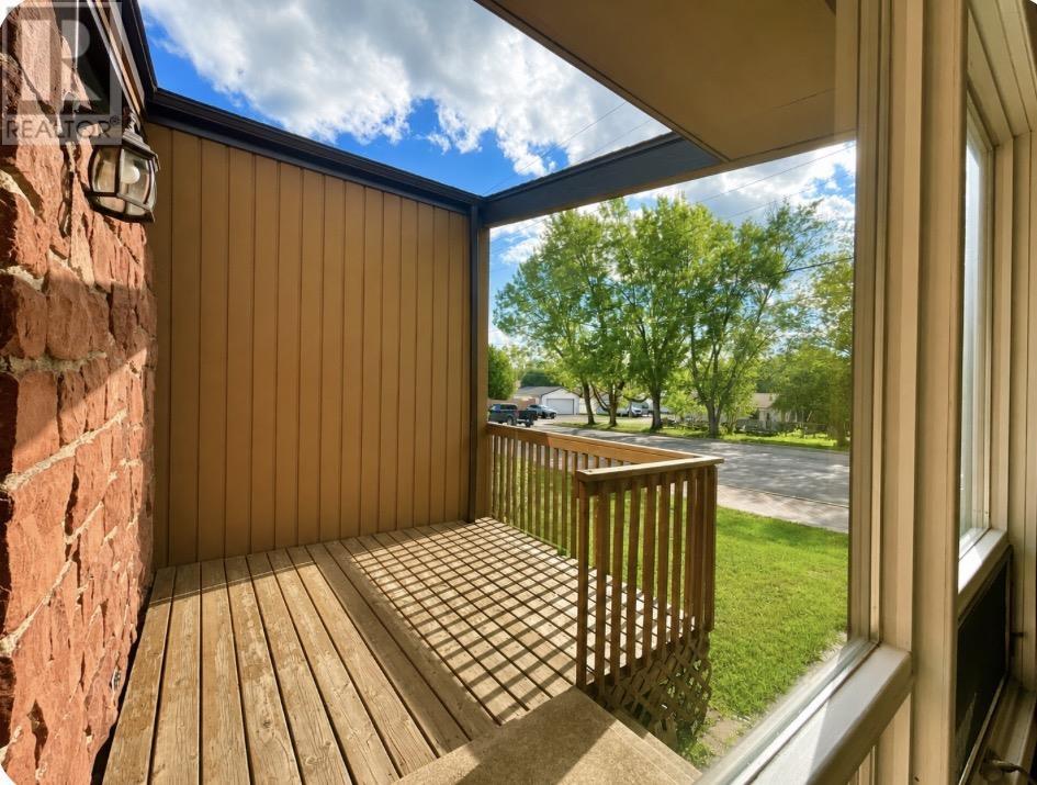 133 Memorial Ave, Dryden, Ontario  P8N 2M4 - Photo 1 - TB2602401