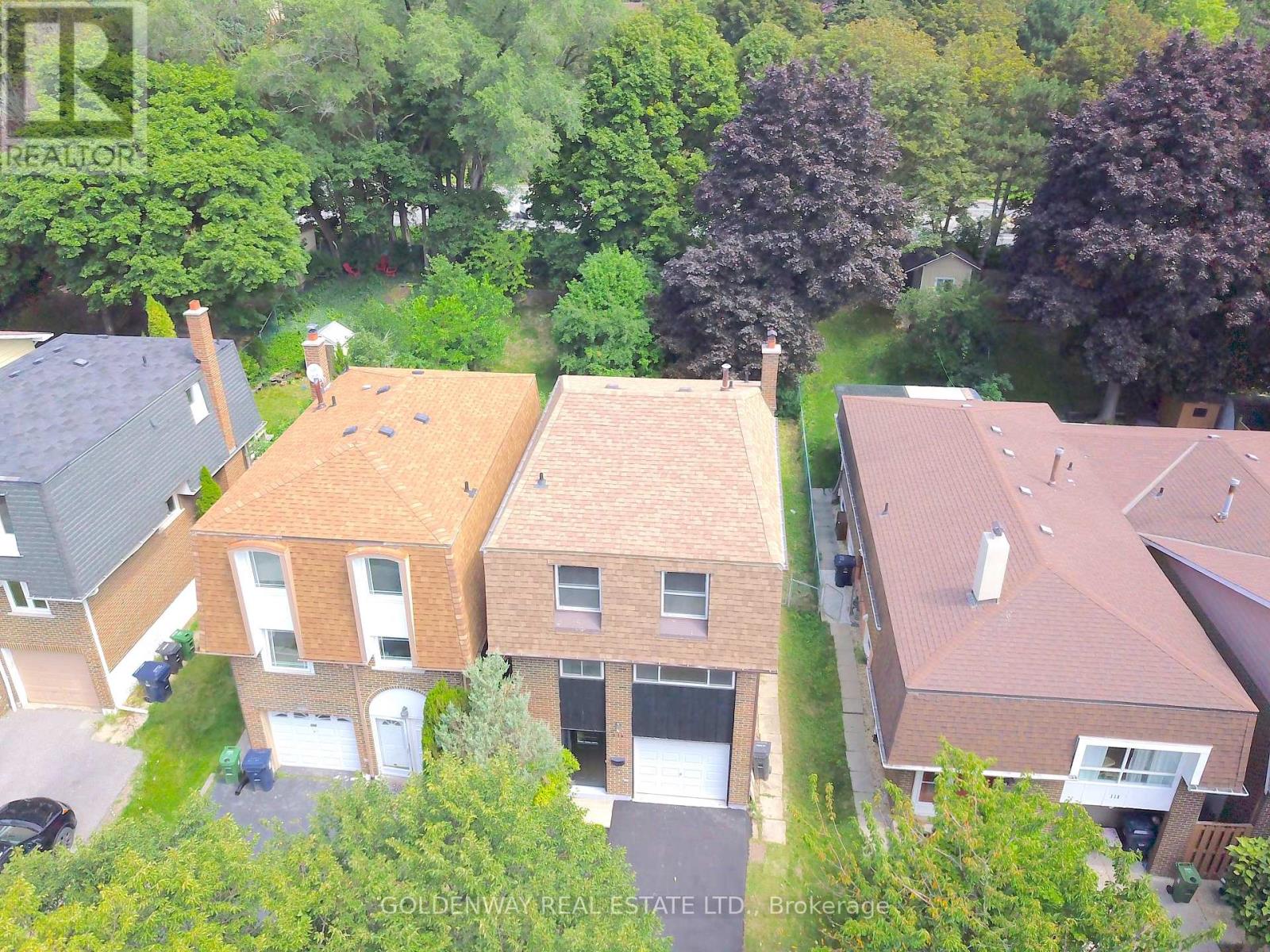 114 Loganberry Crescent, Toronto, Ontario  M2H 3H1 - Photo 2 - C13692646