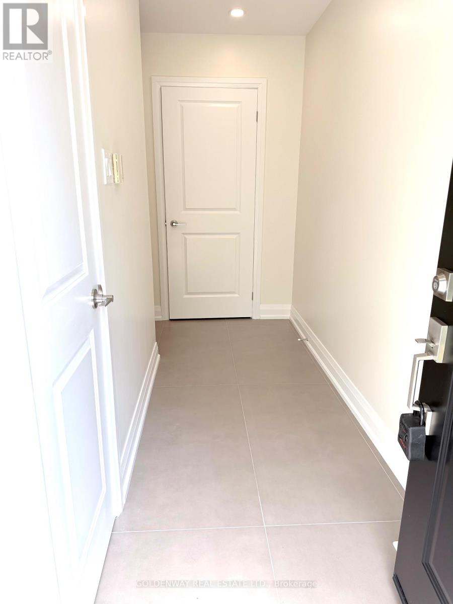 114 Loganberry Crescent, Toronto, Ontario  M2H 3H1 - Photo 3 - C13692646