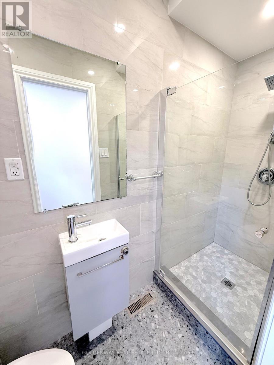 114 Loganberry Crescent, Toronto, Ontario  M2H 3H1 - Photo 4 - C13692646