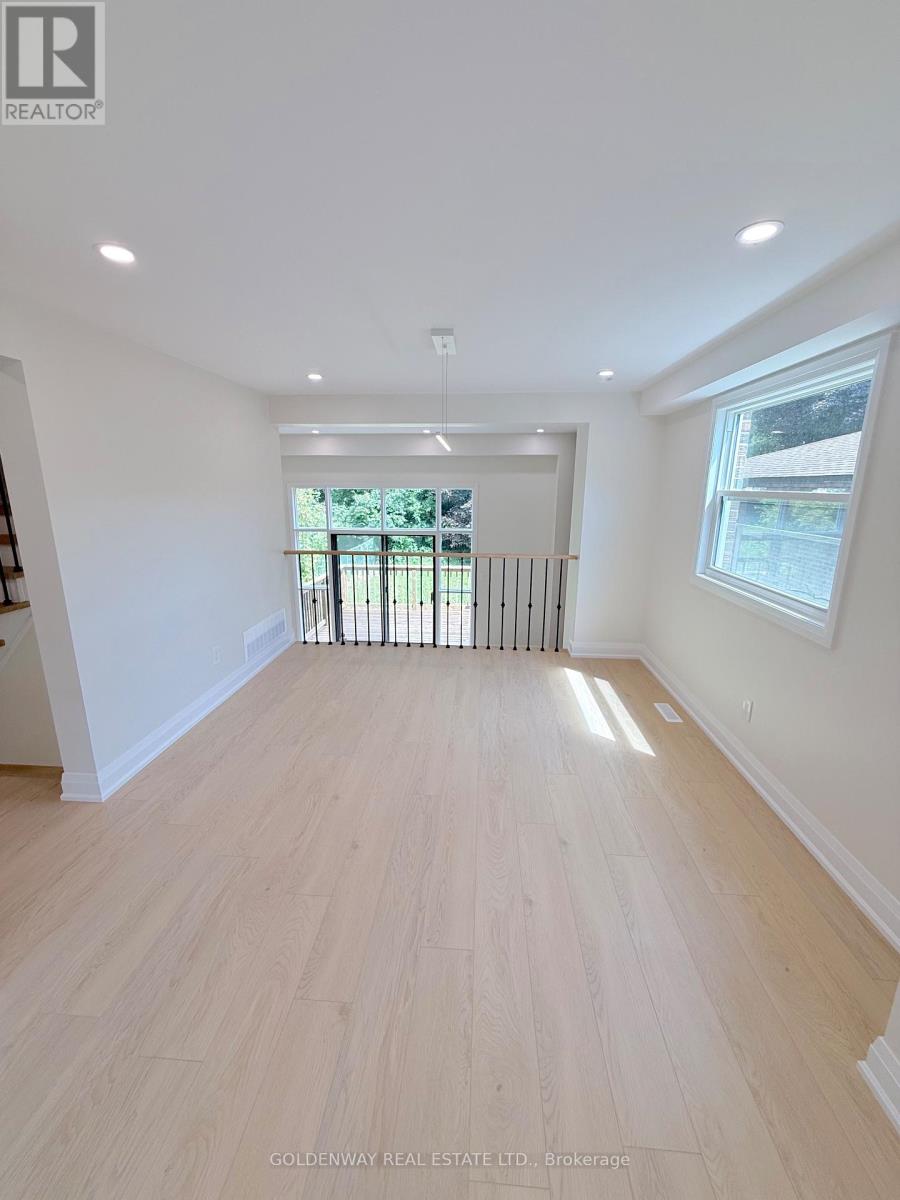 114 Loganberry Crescent, Toronto, Ontario  M2H 3H1 - Photo 8 - C13692646