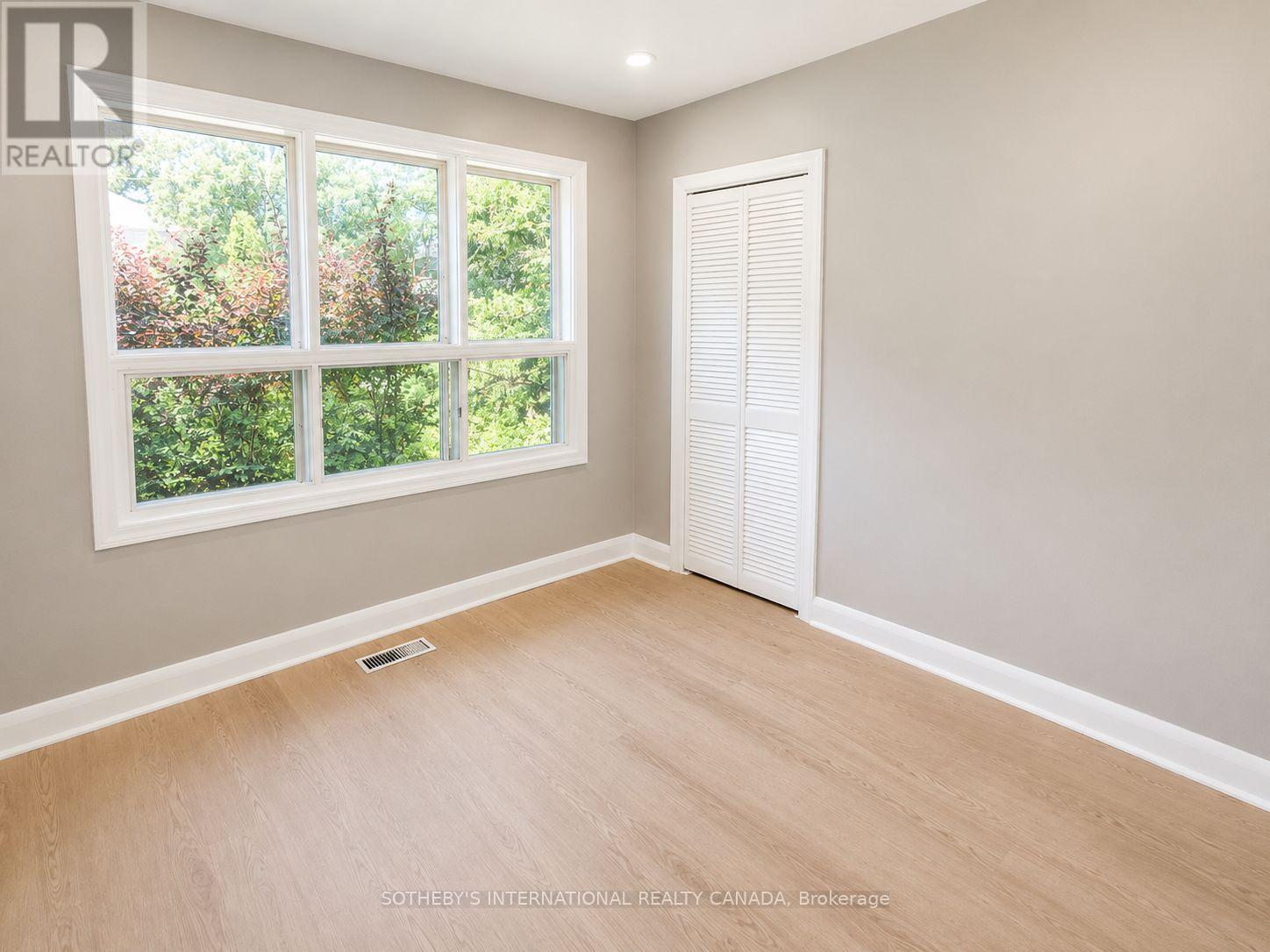 9 Lloydminster Crescent, Toronto, Ontario  M2M 2R9 - Photo 10 - C13692716