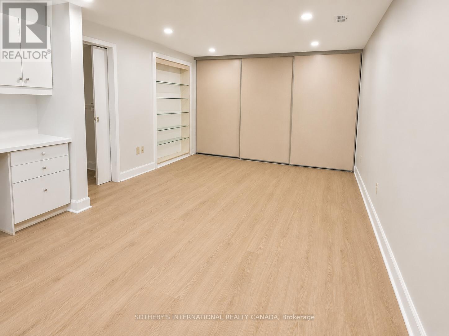 9 Lloydminster Crescent, Toronto, Ontario  M2M 2R9 - Photo 17 - C13692716