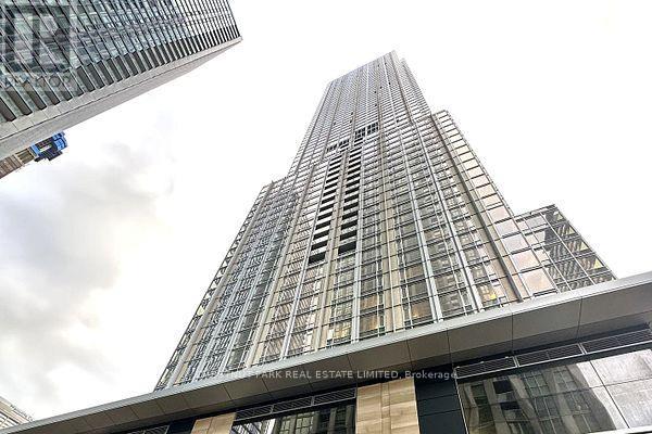 1811 - 11 YORKVILLE AVENUE