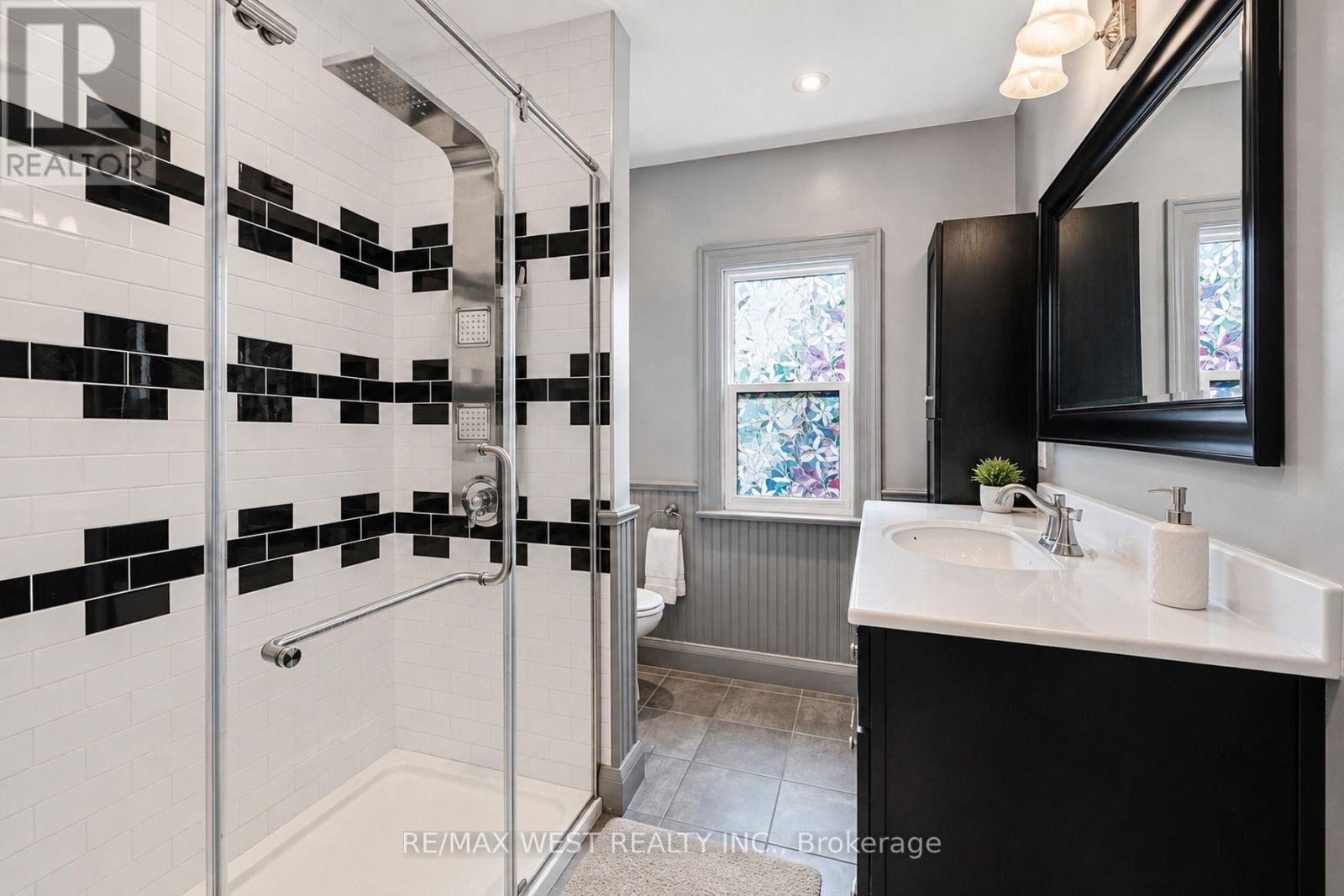 16 Shediac Road, Toronto, Ontario  M1K 4Z7 - Photo 10 - E13692740