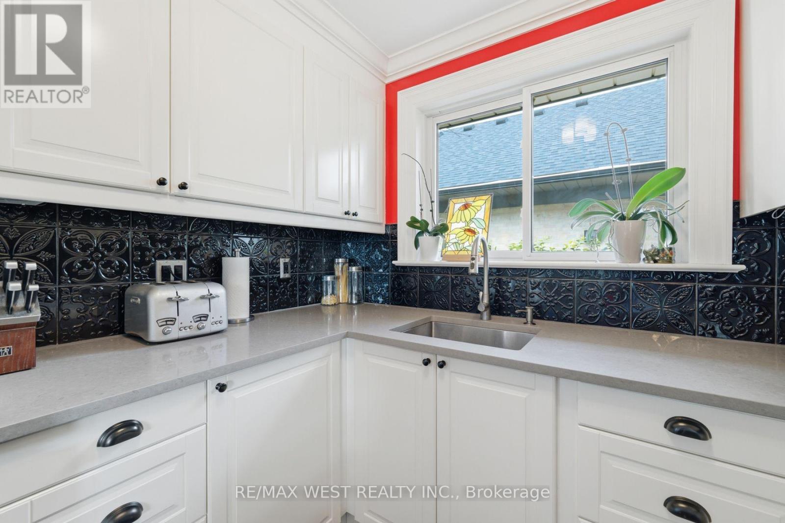 16 Shediac Road, Toronto, Ontario  M1K 4Z7 - Photo 7 - E13692740