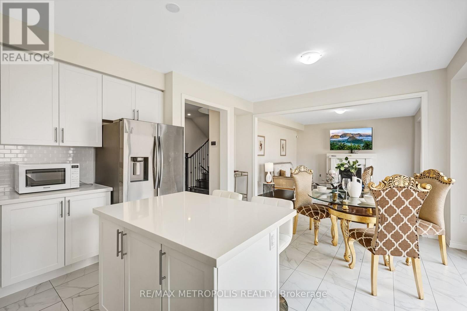 Main & Upper - 15 Douglas Kemp Crescent, Clarington, Ontario  L1C 7E3 - Photo 12 - E13692778