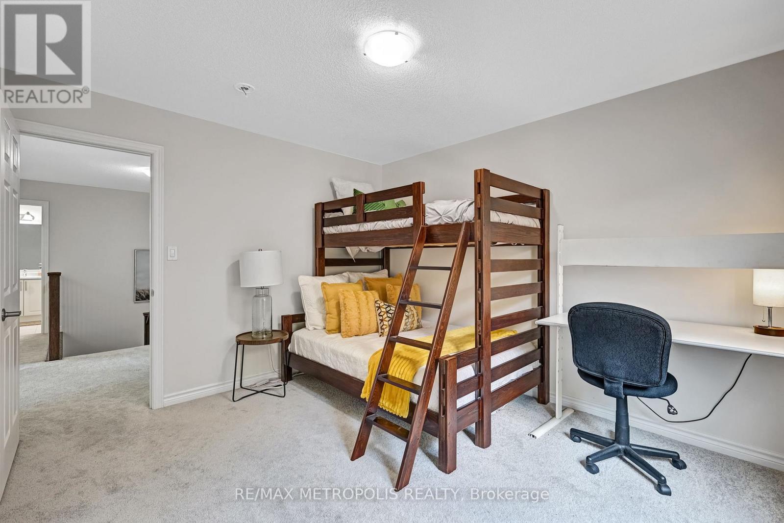 Main & Upper - 15 Douglas Kemp Crescent, Clarington, Ontario  L1C 7E3 - Photo 35 - E13692778
