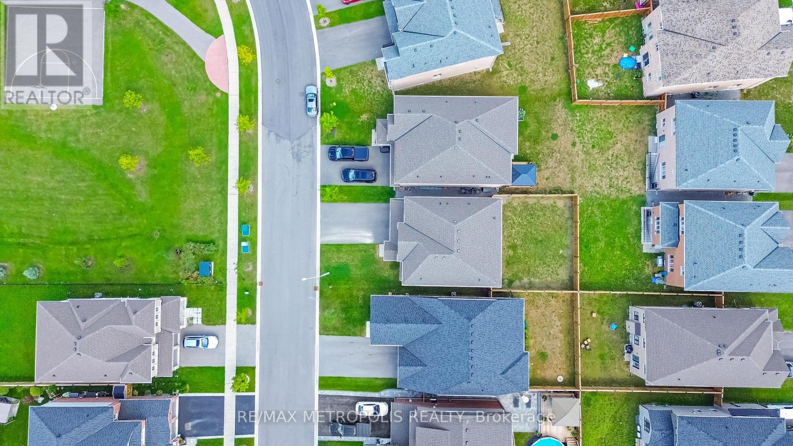 Main & Upper - 15 Douglas Kemp Crescent, Clarington, Ontario  L1C 7E3 - Photo 40 - E13692778