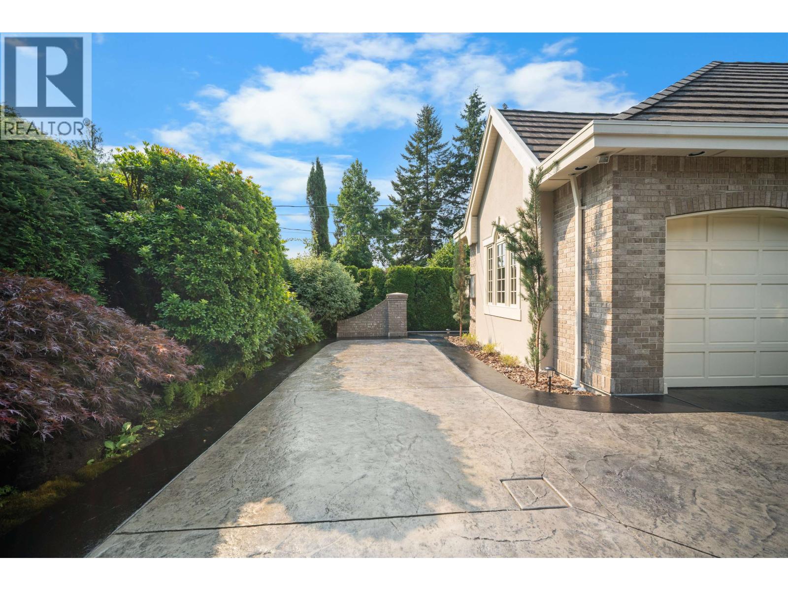 414 Walker Street, Coquitlam, British Columbia  V3K 4E3 - Photo 6 - R3157019