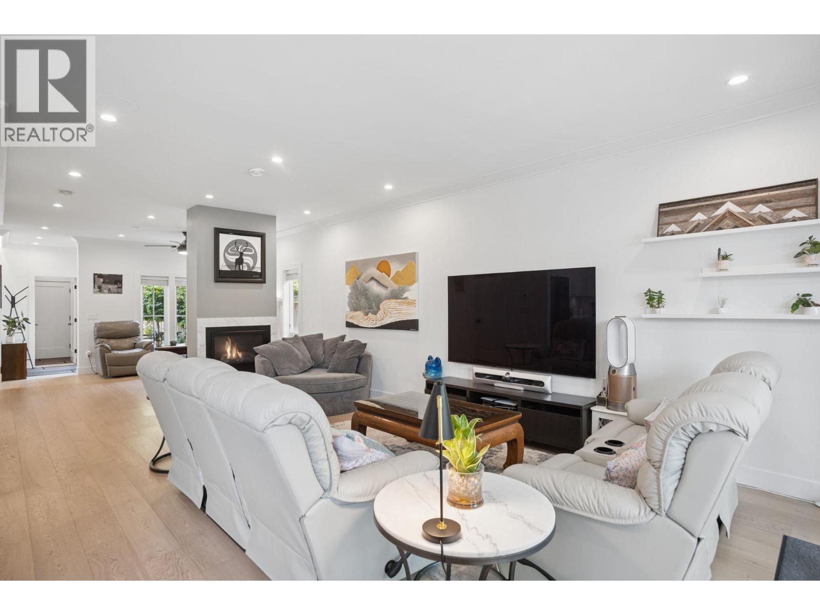 3751 Garry Street, Richmond, British Columbia V7E 2T6 - Photo 4 - R3157212