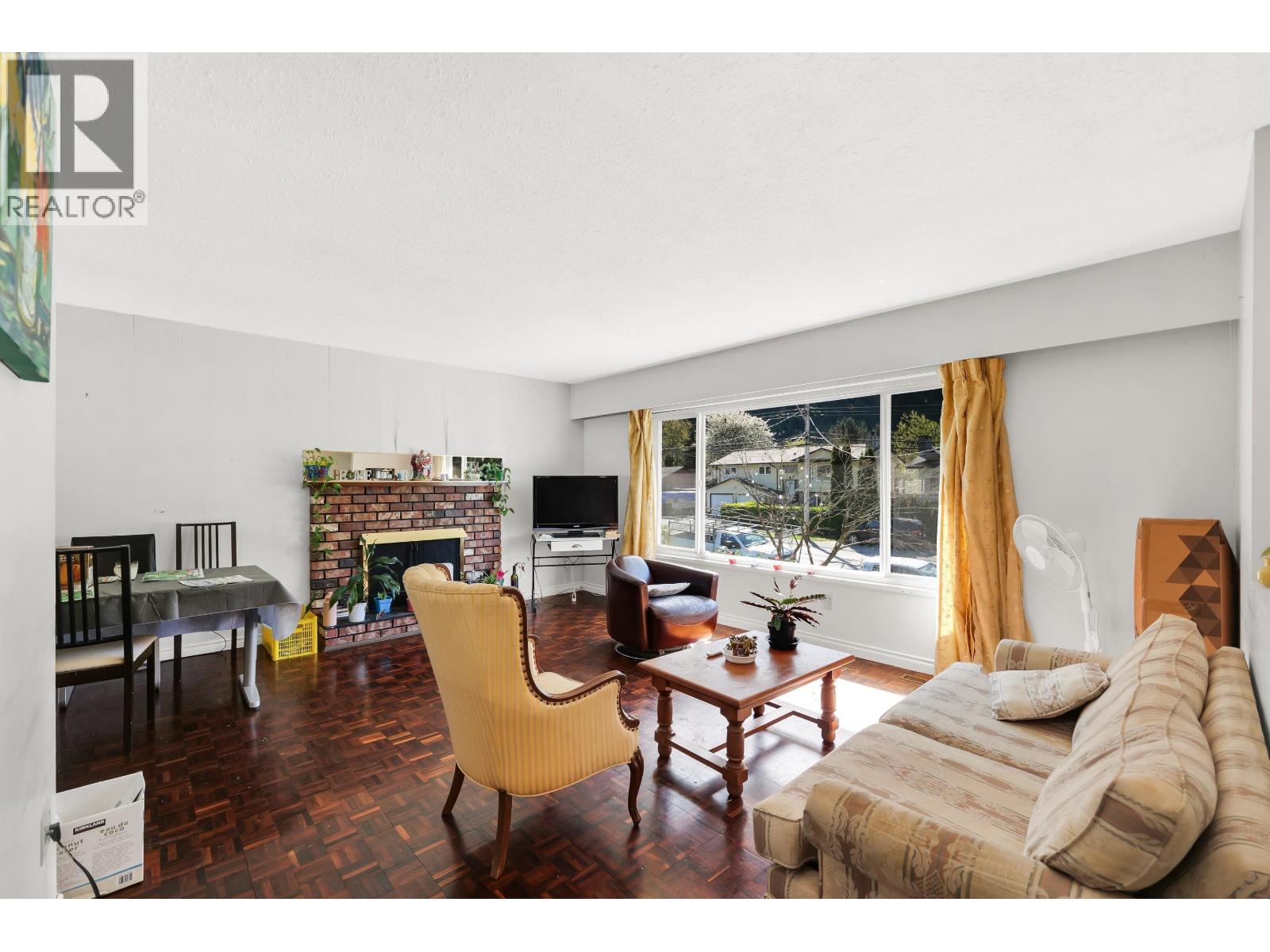 38319 Westway Avenue, Squamish, British Columbia  V8B 0W6 - Photo 5 - R3157231