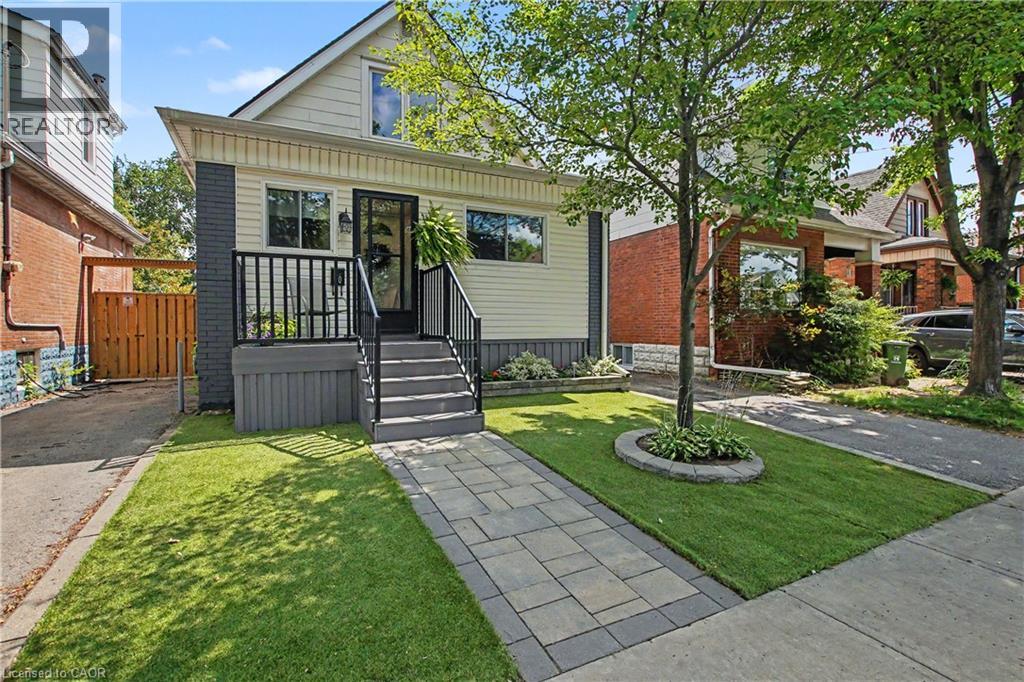 20 COPE Street, Hamilton, Ontario