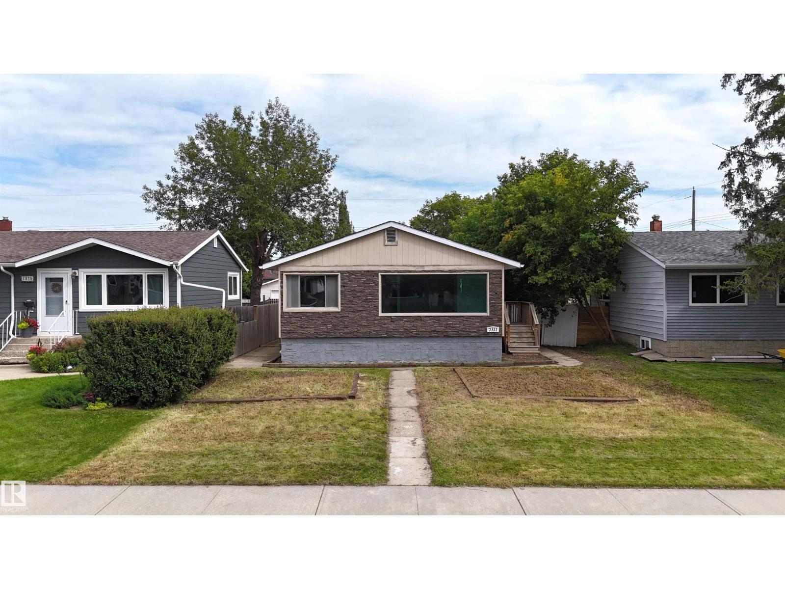 7311 77 ST NW, Edmonton, Alberta