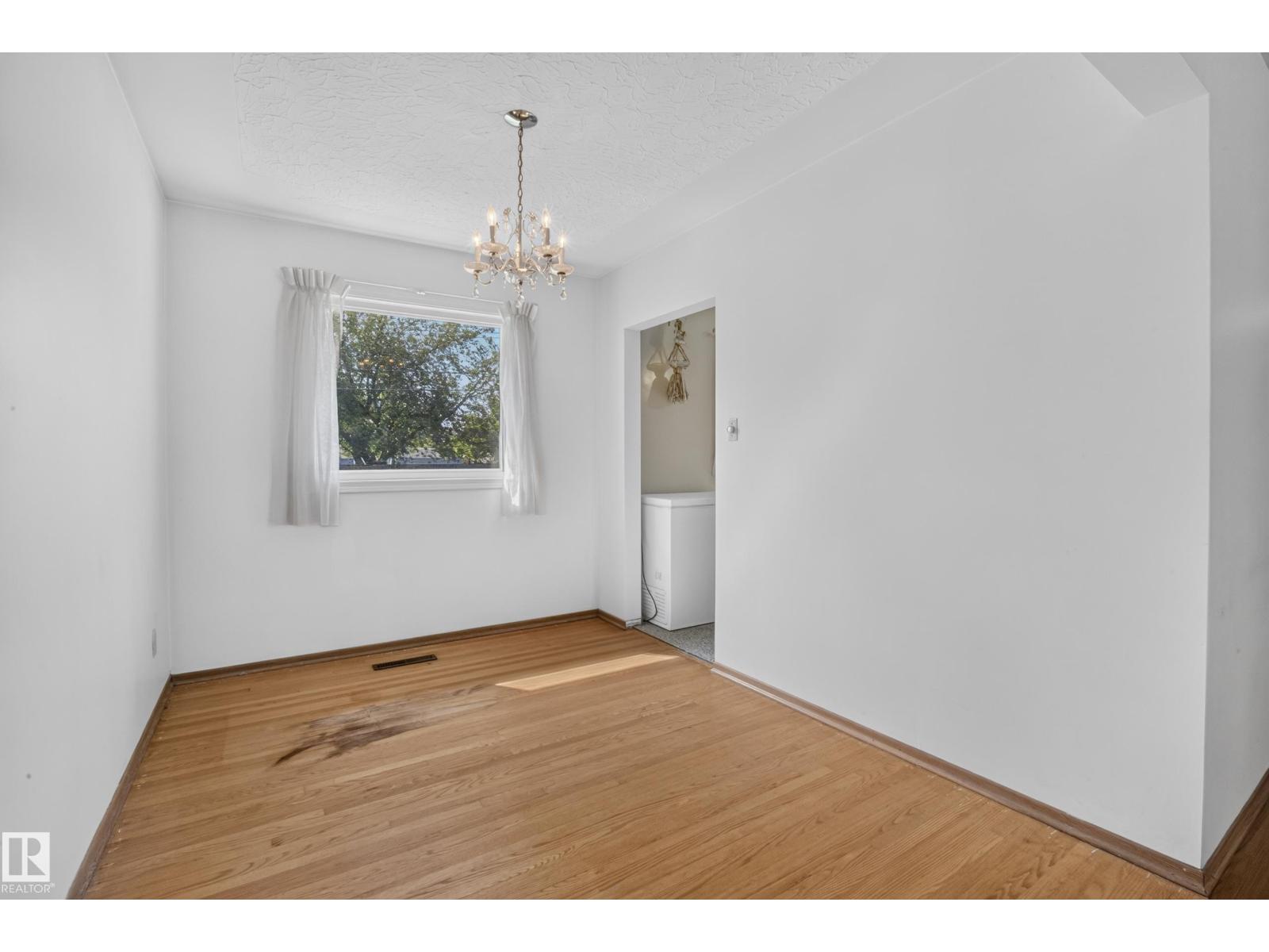 16009 93a Av NW NW, Edmonton, Alberta  T5R 5J7 - Photo 14 - E4504515