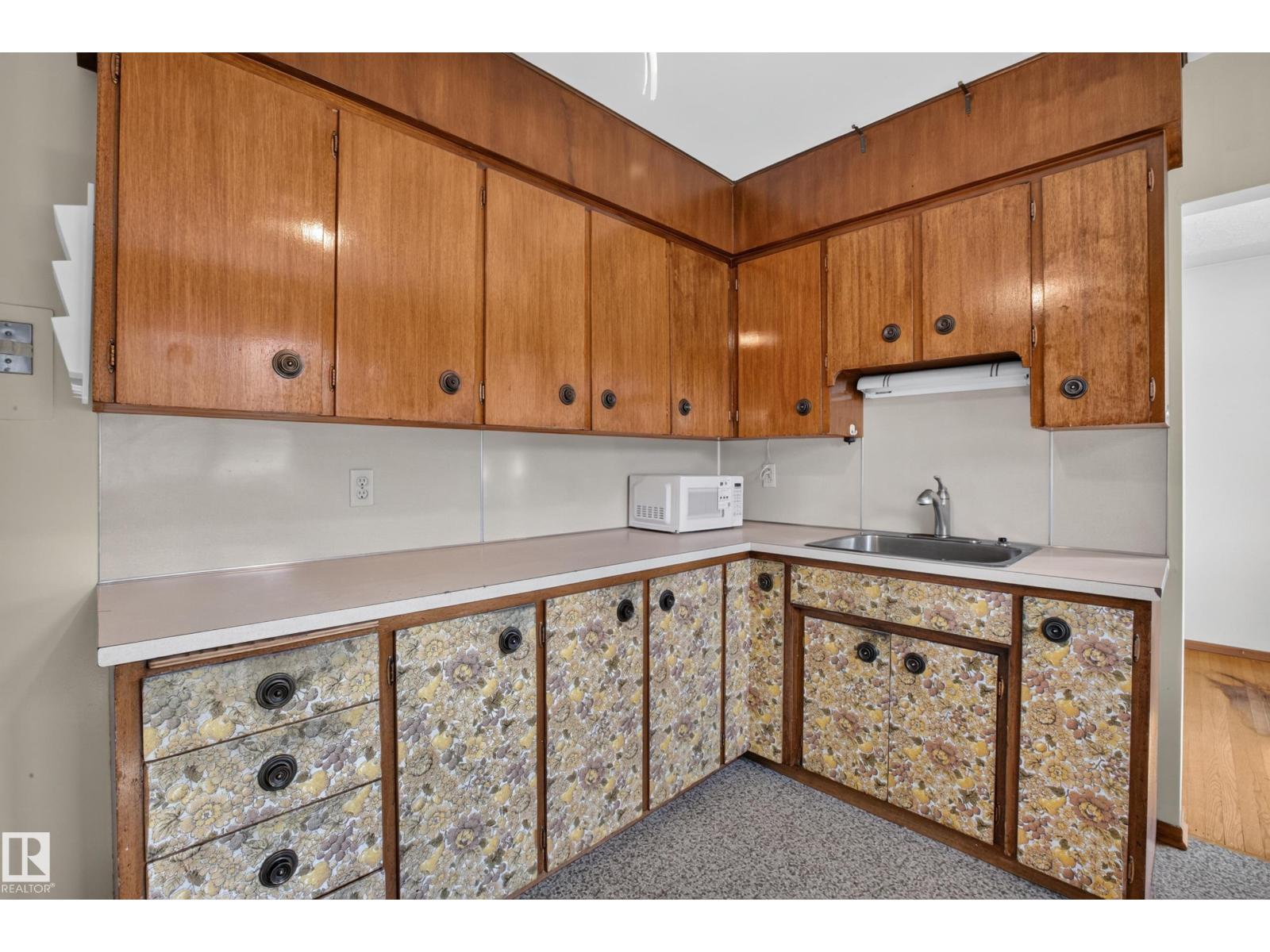 16009 93a Av NW NW, Edmonton, Alberta  T5R 5J7 - Photo 18 - E4504515
