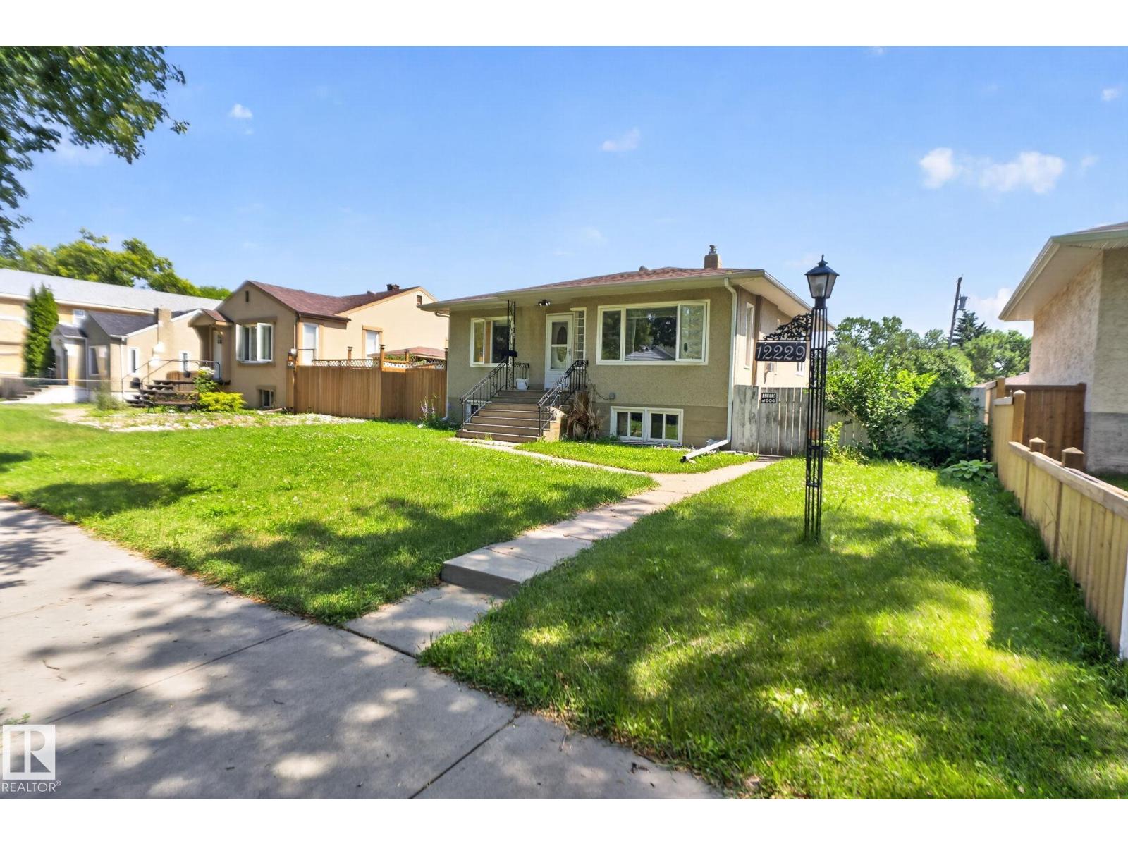 12229 88 St Nw, Edmonton, Alberta  T5B 3S7 - Photo 2 - E4499894