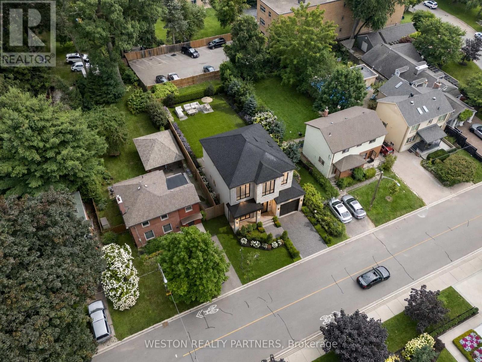 11 Thirty-Sixth Street, Toronto, Ontario M8W 3K8 - Photo 11 - W13686588
